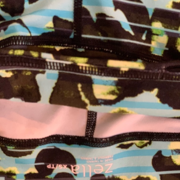 zella leggings midi length (xs) - Picture 2 of 3